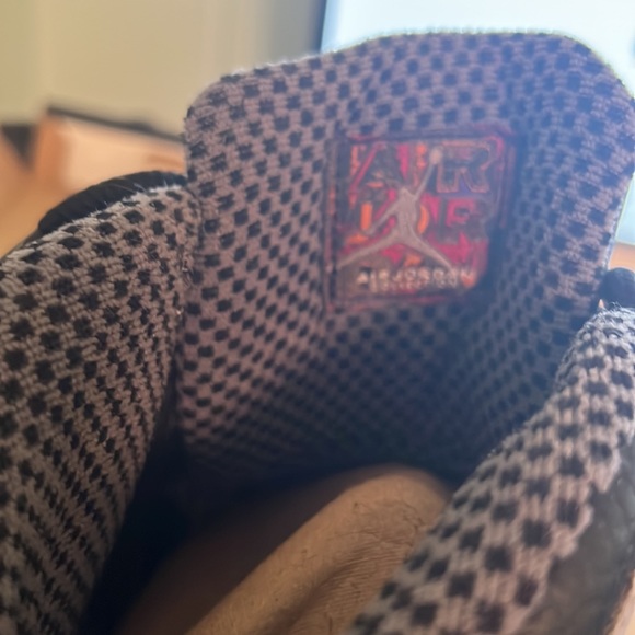 Jordan 10 Retro Cool Grey - Picture 2 of 7